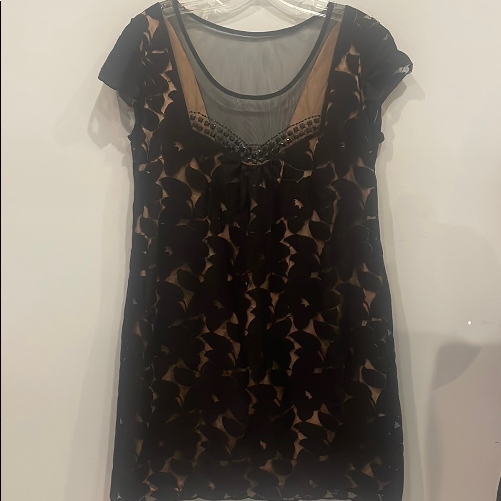 Chic Black and Beige Floral lace Dress